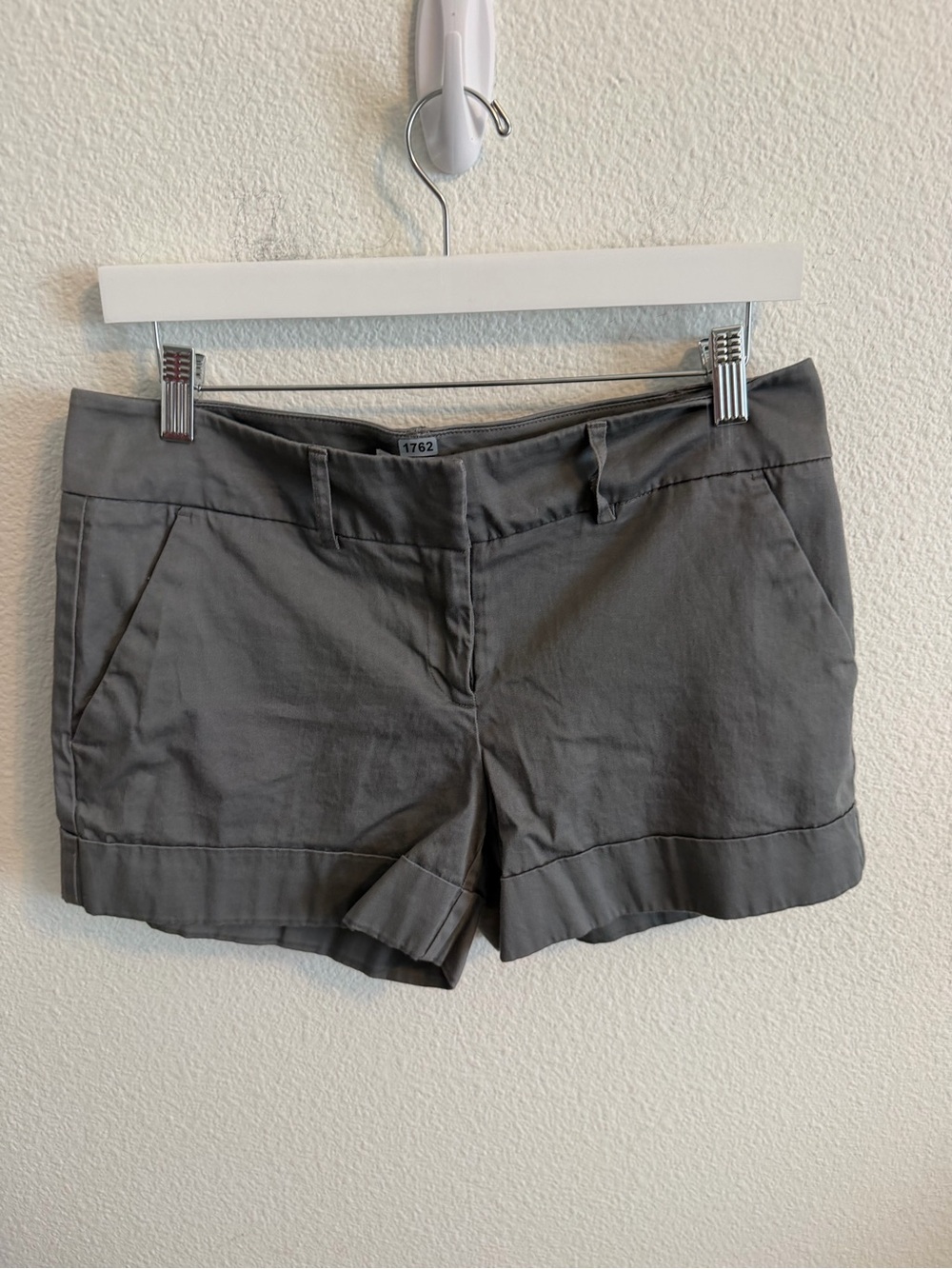 Women’s Mid-Rise Gray Cuffed Jean-Style Shorts